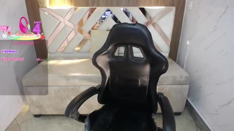 victoria_castillo_b online show from November 21, 3:15 am