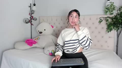 Victoria online show from April 7, 7:49 pm