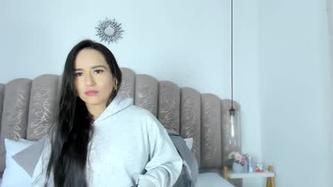 Snapshot of victoria_cooper3 chatting on October 4, 11:41 am valentina online show from October 4, 11:41 am