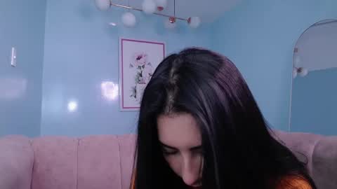 Snapshot of victoria_hernandez_t chatting on October 10, 2:56 pm Victoria online show from October 10, 2:56 pm