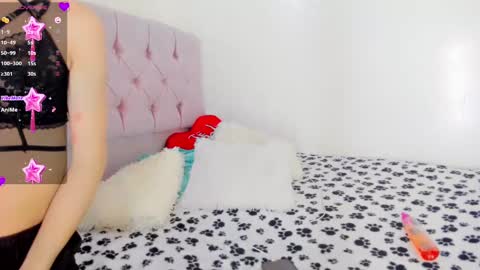 Snapshot of victoria_kastelo chatting on December 16, 10:56 pm Victoria online show from December 16, 10:56 pm