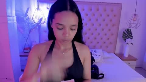 Snapshot of victoria_kitt chatting on October 5, 7:10 pm victoria_kitt online show from October 5, 7:10 pm