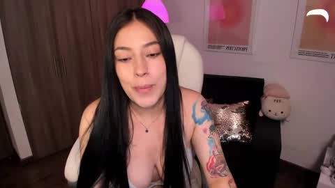 Snapshot of victoria_korss chatting on October 24, 3:18 am Victoria  online show from October 24, 3:18 am