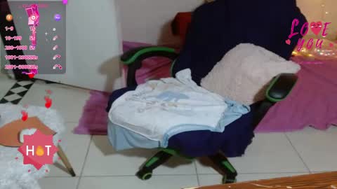 VICKY online show from March 29, 1:07 am