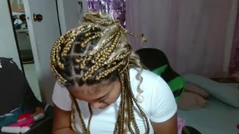 VICKY online show from November 4, 11:50 pm