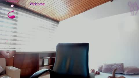 Victoria   Everyday From 1400 to 2130 Col Time online show from April 18, 7:07 pm