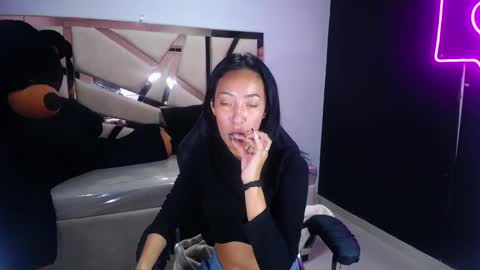 Snapshot of victoria_ricci_a chatting on March 3, 4:47 pm Victoria online show from March 3, 4:47 pm