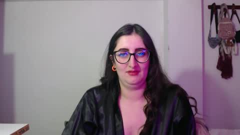 Victoria online show from February 10, 9:07 pm