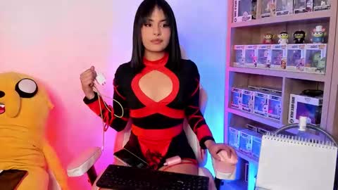 Snapshot of victoria_se chatting on October 5, 4:43 am Victoria online show from October 5, 4:43 am