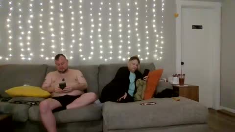 Snapshot of victoriaandjesse chatting on October 11, 2:32 pm Victoria and Jesse online show from October 11, 2:32 pm
