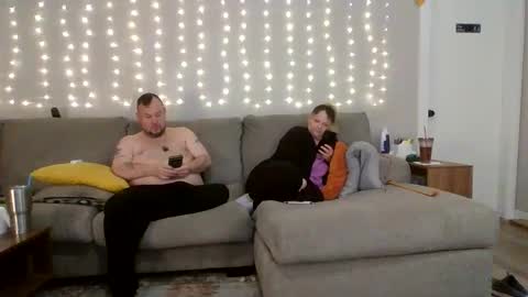 Victoria and Jesse online show from November 2, 4:23 am