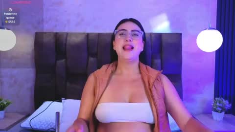 Victoria Andrade online show from April 7, 12:18 pm