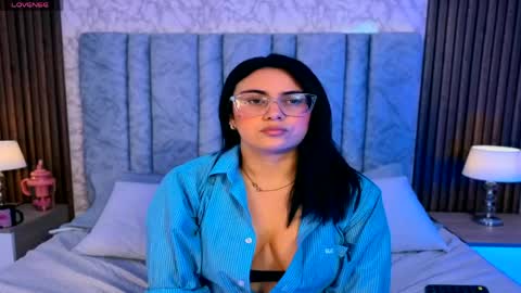 Victoria Andrade online show from May 25, 12:22 pm