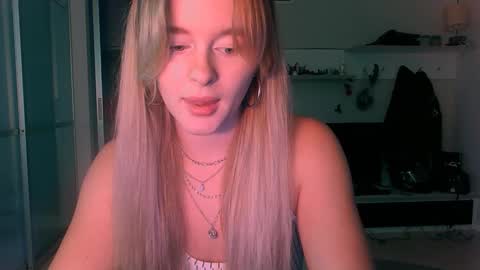 Snapshot of victoriande chatting on September 21, 11:14 am Eva and Victor online show from September 21, 11:14 am