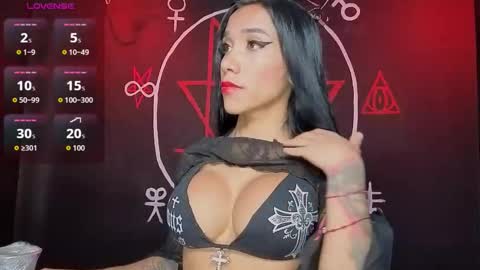 Victoria Vampire online show from November 25, 9:35 pm