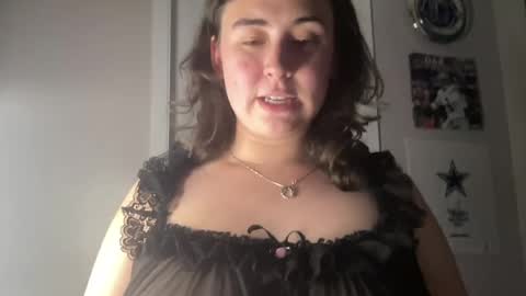 victoriavega307847 online show from August 8, 4:00 am