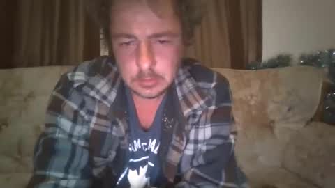 Snapshot of vids1977 chatting on October 23, 8:16 am vids1977 online show from October 23, 8:16 am