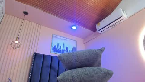 Viiolett online show from January 13, 8:27 pm