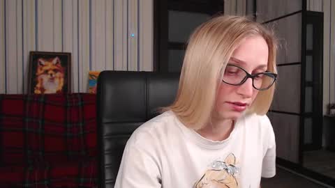 Vika online show from October 19, 7:18 pm