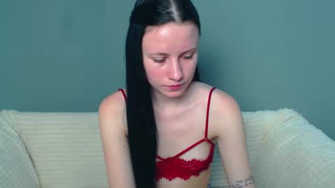 Snapshot of viki_kelt chatting on December 13, 3:05 am Viki Kelt online show from December 13, 3:05 am