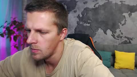 Snapshot of vikingchrisss chatting on October 17, 10:19 am vikingchrisss online show from October 17, 10:19 am