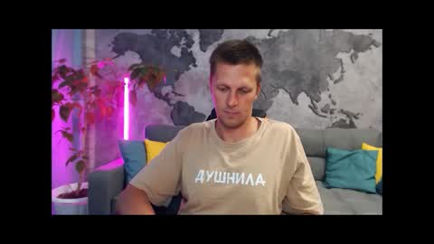 Snapshot of vikingchrisss chatting on October 12, 11:25 am vikingchrisss online show from October 12, 11:25 am