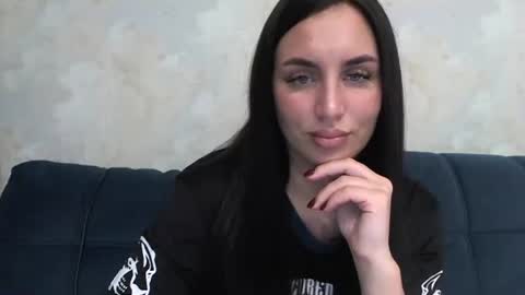 vikipop online show from February 6, 4:25 pm