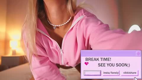 Snapshot of vikkilustfull chatting on March 12, 12:47 pm VIKKI online show from March 12, 12:47 pm