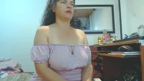 Snapshot of vikktoriaaa chatting on September 11, 5:52 am VIKKKTORIAAA online show from September 11, 5:52 am