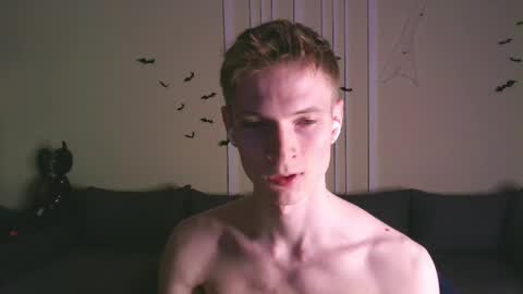 Max online show from October 26, 6:29 pm