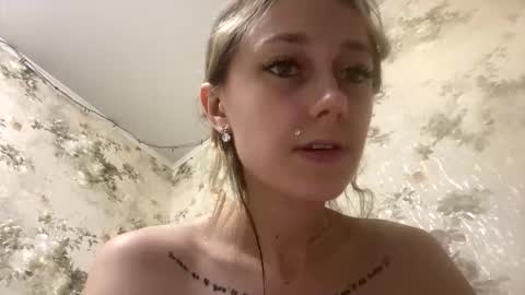 Sweett online show from May 16, 1:02 am