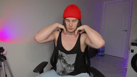 Snapshot of vincent__strong chatting on December 3, 12:55 pm Vincent Strong online show from December 3, 12:55 pm