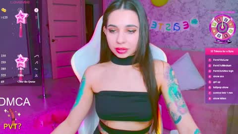 Vinkiepinkie online show from March 29, 4:41 pm