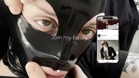 Diva Silvia online show from February 4, 4:11 pm