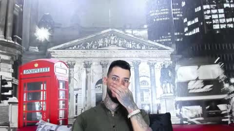 Snapshot of vinzenzrizzo chatting on October 2, 9:35 pm ---Vinzen--- online show from October 2, 9:35 pm