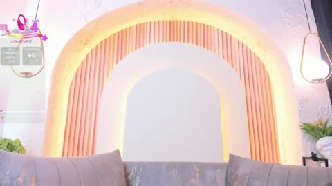 Violette online show from April 18, 10:39 am