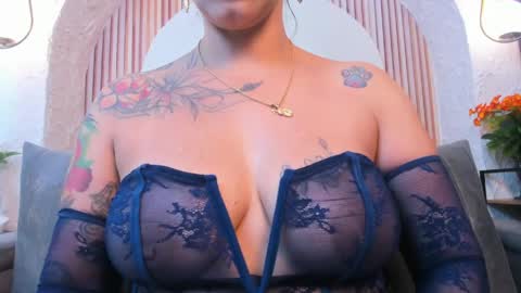 Violette online show from June 3, 2:33 pm