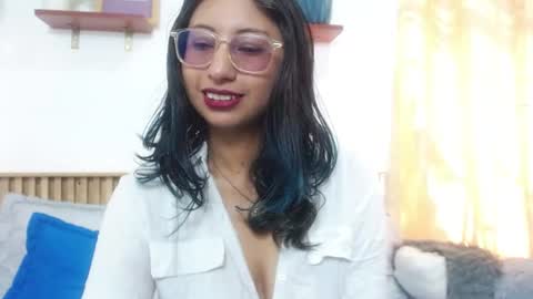 V I O L E T  online show from June 25, 3:06 pm