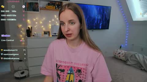 Violet online show from March 11, 1:25 pm