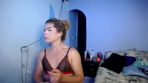 violet_hyuga online show from November 23, 4:21 am