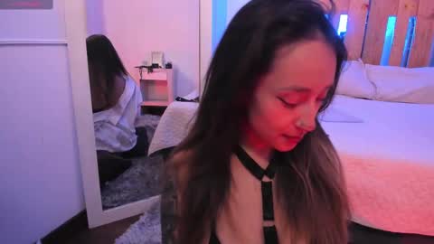 Snapshot of violet_jonesss chatting on September 29, 3:00 pm Violet Jones online show from September 29, 3:00 pm