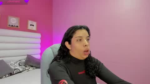 violet_sinclair online show from June 21, 11:16 am