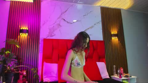 violet_storm_ online show from November 15, 4:03 am