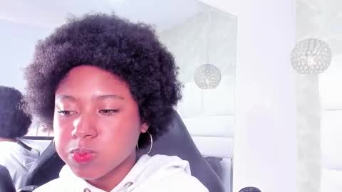 Violeta Ruiz online show from December 18, 5:30 pm