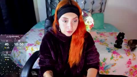 Violeta  Help me reach 150 thumbs up    online show from March 25, 3:02 am