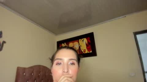 Snapshot of violetalee chatting on October 19, 4:50 am Jimena online show from October 19, 4:50 am