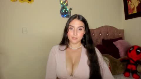 Snapshot of violetalee chatting on October 2, 11:03 pm Jimena online show from October 2, 11:03 pm