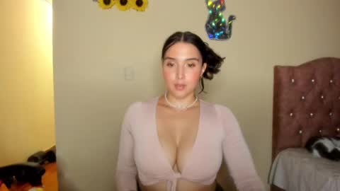 Snapshot of violetalee chatting on September 25, 9:55 pm Jimena online show from September 25, 9:55 pm
