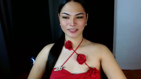 Snapshot of violetasha chatting on February 2, 2:17 am violet online show from February 2, 2:17 am