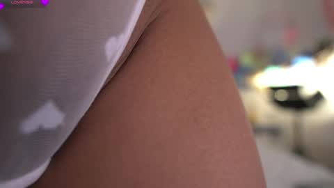 violeth___ online show from May 25, 11:16 am